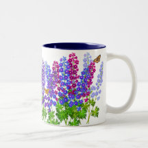 Trädgårds- mugg för riddarsporreLarkspur blommor