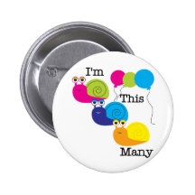 Tre sniglar mig denna förmiddag många Tshirts och  Pins