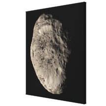 True färgmosaiken av Saturns måne Hyperion Kanvasdukar Med Gallerikvalitet