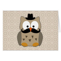 Uggla med mustasch och hatten kort