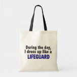 Under dagen klär jag upp något liknande en livrädd tote bags
