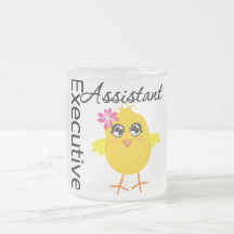 Utöva assistent för gullig karriärchick kaffe koppar