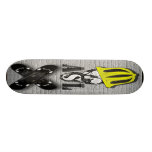 UU-Skalle skateboard med den gula hardhaten