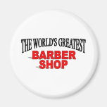 Världsmästarebarberaren shoppar kylskåpmagneter