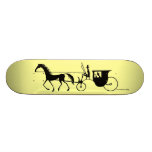 Vintagehästvagnen skrivar bläckteckningskateboarde