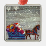 Vintagejultomten en öppen Sleigh för häst i snö Julgransdekorationer