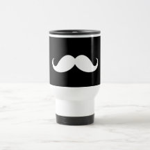 Vithandlebarmustasch på svart bakgrund kaffe muggar