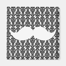 VitHandlebarmustasch på svart damastpapper Magnet För Kylskåp