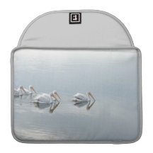 Vitpelikanrickshawen viftar med muffen sleeve för MacBook pro
