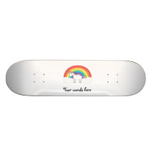 Vitunicorn på regnbågen och moln skateboard