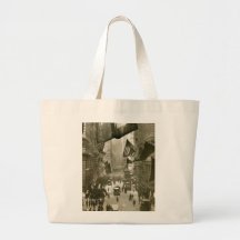 Wall streetpartyet, avslutar av WW1, 1918 Tote Bag