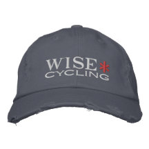 WISE*-vit/rött Broderade Kepsar