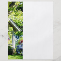 Wisteria på gräsmatta personliga flygblad