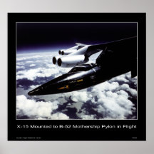X-15 monterade till pylonen för mothershipen B-52  Print