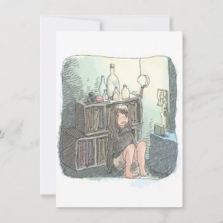 さなやにじ 薄明るい水色のお部屋の本棚のそばで座る素足の女性のイラスト ANTECKNINGSKORT