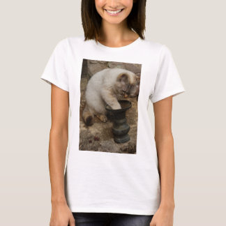 ほんわか癒し系の猫ちゃん。Vol-02 Tee Shirt