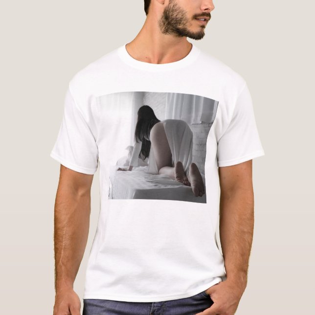 アオザイを着たモモ T SHIRT (Framsida)