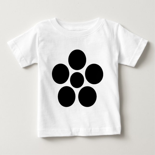 七日市前田家梅鉢 TEE (Framsida)