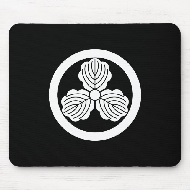 丸に三つ柏 MUSMATTA (Framsidan)