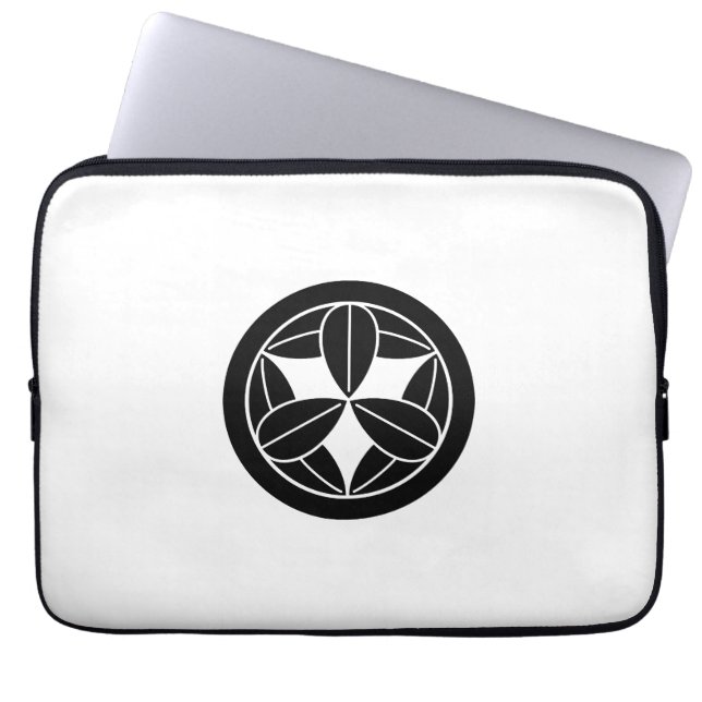 丸に九枚笹 LAPTOP SLEEVE (Framsidan)