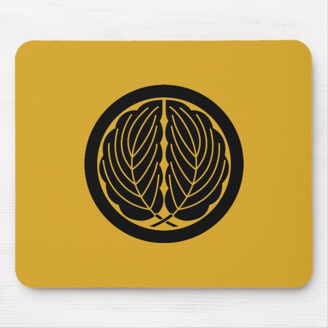 丸に抱き柏 MUSMATTA (Framsidan)