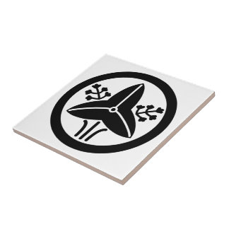 家紋「丸に立ち沢瀉」 KAKELPLATTA