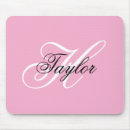 Sök efter fina musmattor För henne