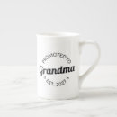 Sök efter snart att vara mammor muggar Farmor-mormor