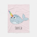Sök efter narwhal med regnbågen För barn