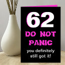 Sök efter konstig unge vykort För henne