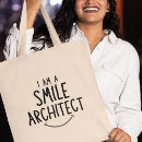 Sök efter smile väskor Inspirerande