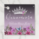 Sök efter fjäril på lilor Quinceañera