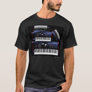 005 ha på sig det högt med MusicMinds dräkt T Shirt
