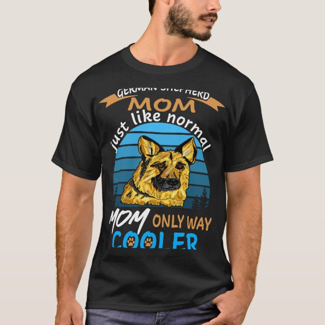 015 Tyska herdedjur Mamma precis som Normal Mamma T Shirt (Framsida)