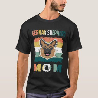 018 Tyska shepherd Mamma T Shirt