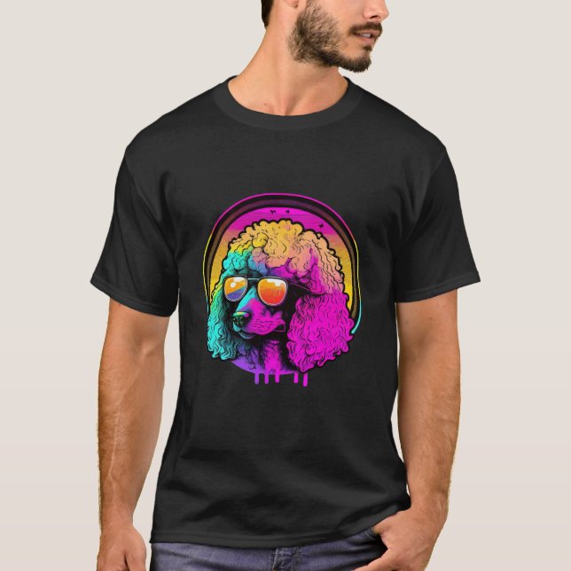 01 Retro Pudel Synthwave Nätter T Shirt (Framsida)