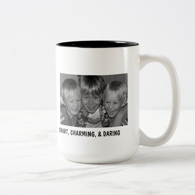 100_199312 SMART SOM CHARMAR & VÅGAR, MORMÖDRAR… Två-Tonad MUGG (Höger)