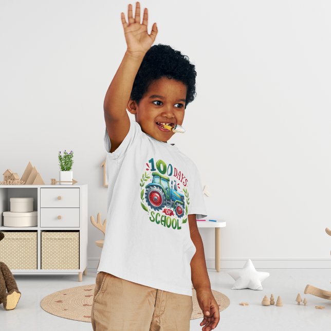 100 dagar för skoltraktorn Firande T Shirt (Skapare uppladdad)