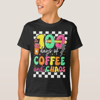 100 dagar med kaffe och stämpel; Chaos Teacher Ret T Shirt