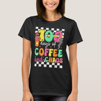 100 dagar med kaffe och stämpel; Chaos Teacher Ret T Shirt