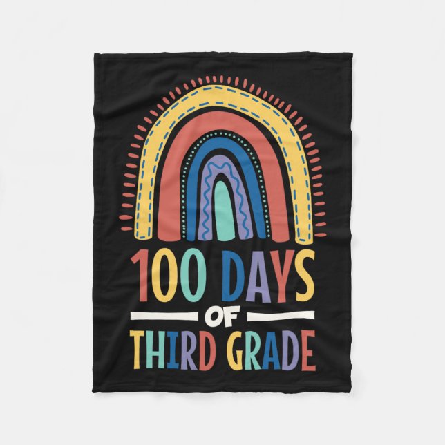 100 dagar med regnbåge i tredje Klass Lycklig 100  Fleecefilt (Framsidan)