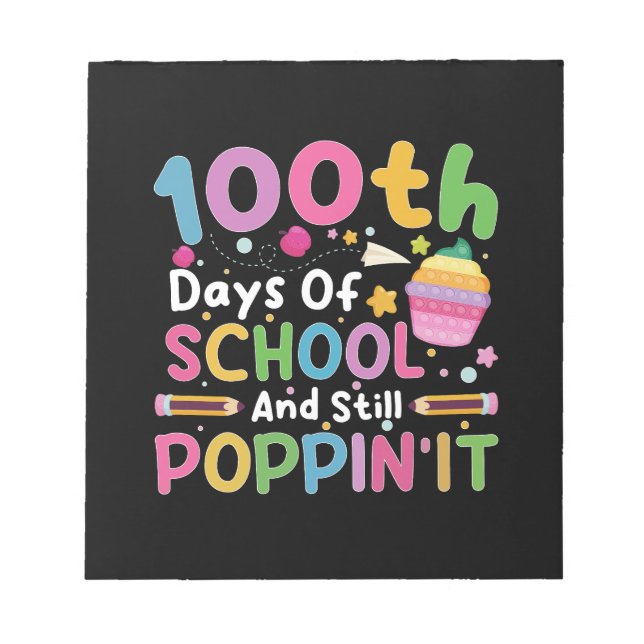 100 dagar på skolan och fortfarande poppande tjej  anteckningsblock (Framsida)