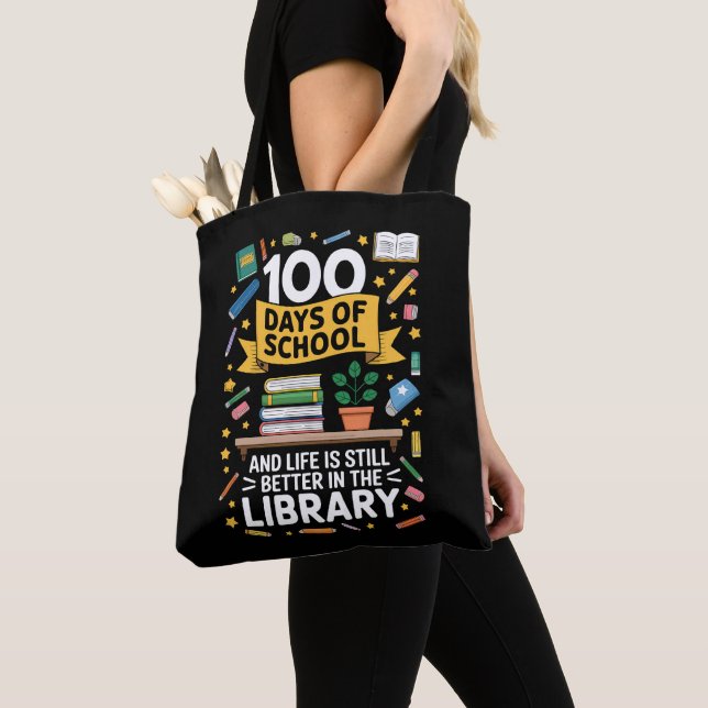 100 dagar på skolan och livet är fortfarande bättr tygkasse (Närbild)