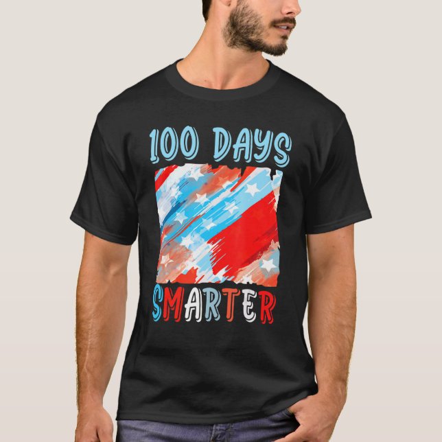 100 dagar Smarter American Flagga Lycklig 100 Dag T Shirt (Framsida)