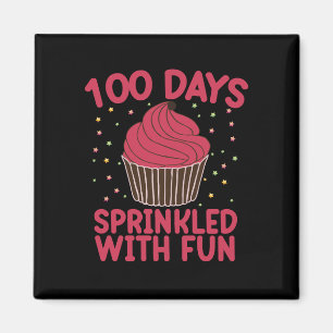 100 dagar sprinklad med Roligt Cupkaka School Girl Magnet