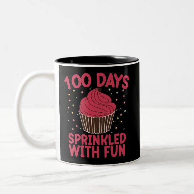 100 dagar strödda med kul Cupcake Skolflicka  Två-Tonad Mugg (Vänster)