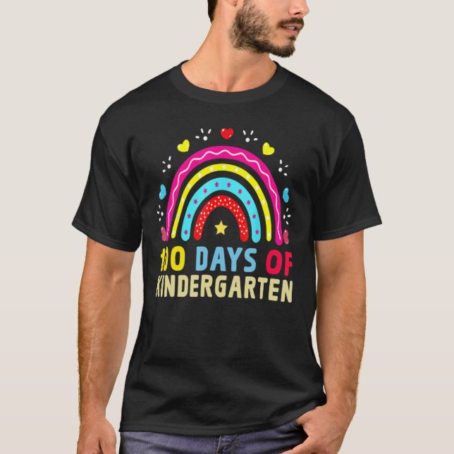 100 dagars regnbåge i Kindergarten 100 dagar T Shirt (Framsida)
