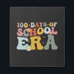 100 dagars skoltid med skolålslärare anteckningsblock<br><div class="desc">Retro 100-dagarsdagen för skollärare,  100 dagar med skolera T-Shirt</div>