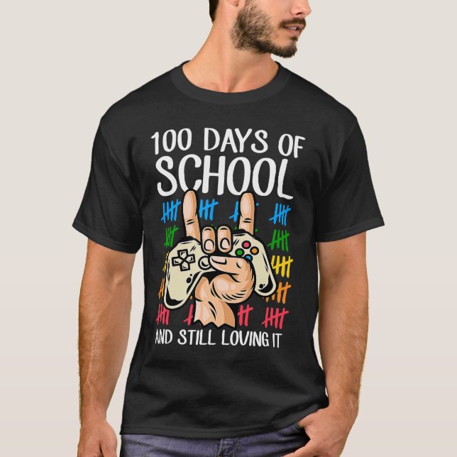 100 Days Of School And Still Loving It Tallies Vid T Shirt (Framsida)