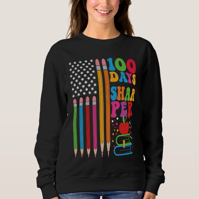 100 Days Sharper Flag Teacher Happy 100th Day Of S T Shirt (Framsida)